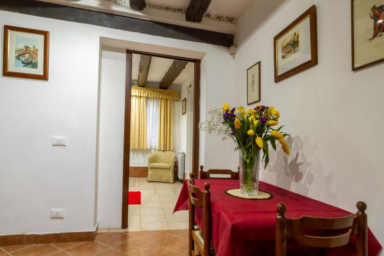 Art Dreams Apartment Teatro Italia Венеция Экстерьер фото