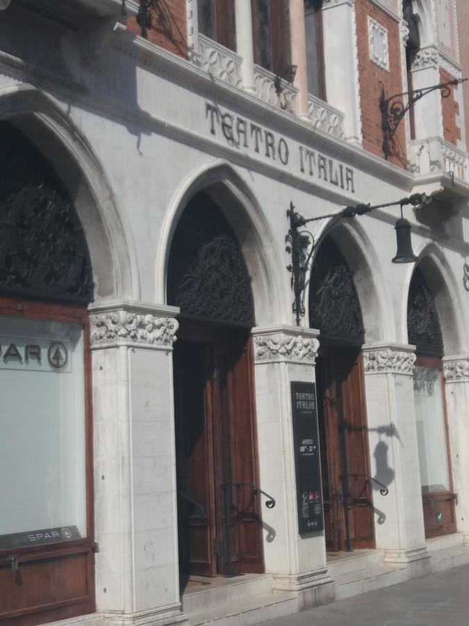 Art Dreams Apartment Teatro Italia Венеция Экстерьер фото